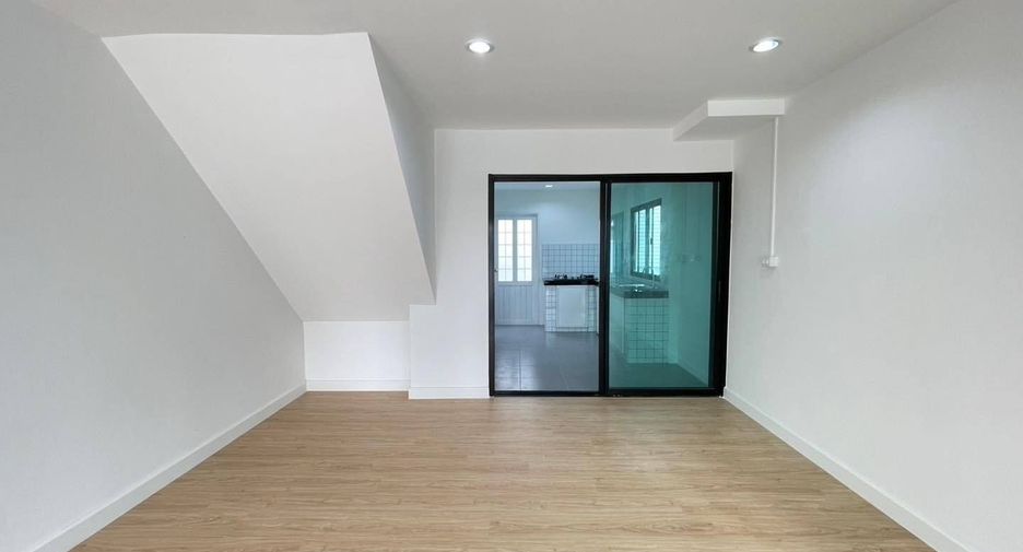 For sale 2 bedrooms townhouse in Nong Khaem, Bangkok