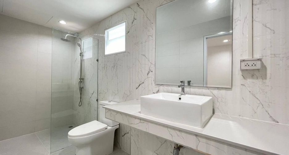 For sale 2 bedrooms townhouse in Nong Khaem, Bangkok