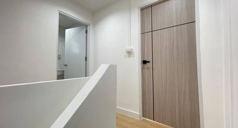 For sale 2 bedrooms townhouse in Nong Khaem, Bangkok