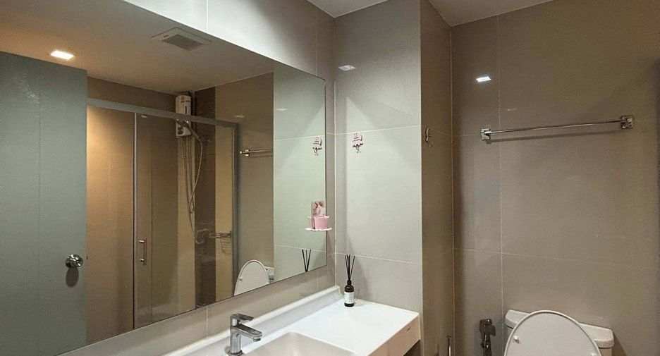 For rent studio condo in Phra Khanong, Bangkok