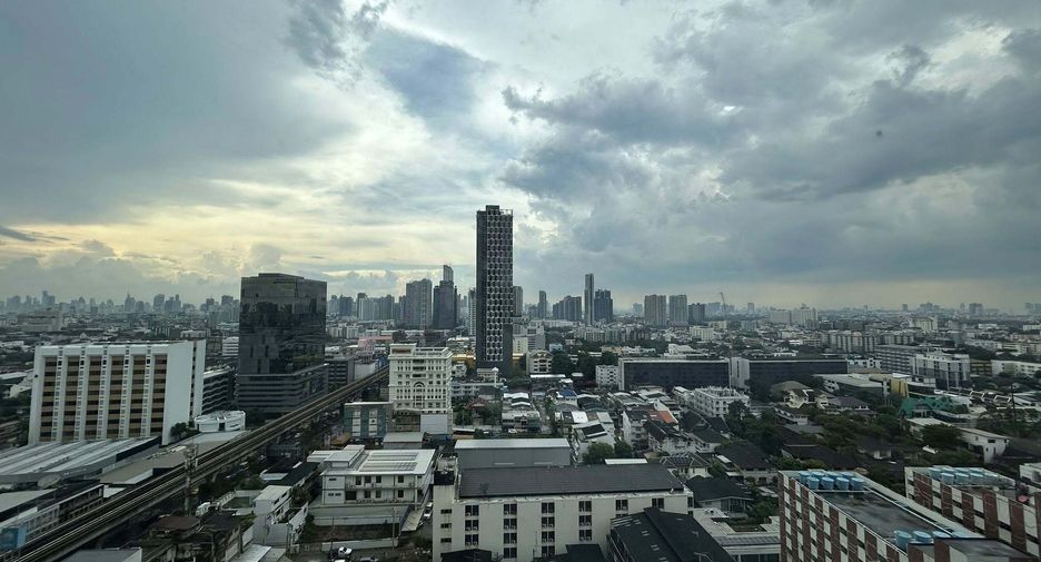 For rent studio condo in Phra Khanong, Bangkok