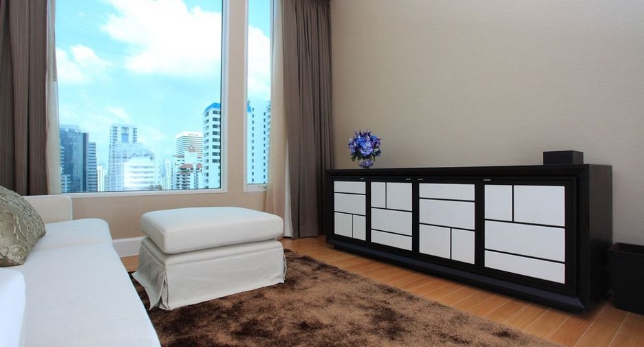 For sale 3 ベッドルーム condo in Watthana, Bangkok