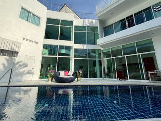 Villa en venta de 5 habitaciones en Mueang Phuket, Phuket