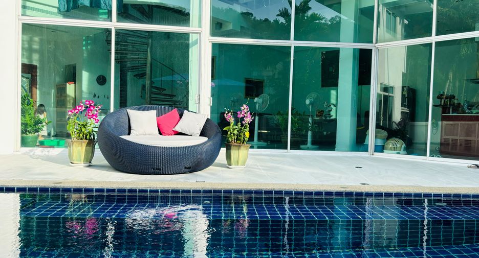 For sale 5 bedrooms villa in Mueang Phuket, Phuket