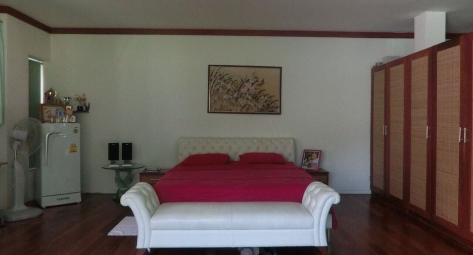 For sale 5 bedrooms villa in Mueang Phuket, Phuket