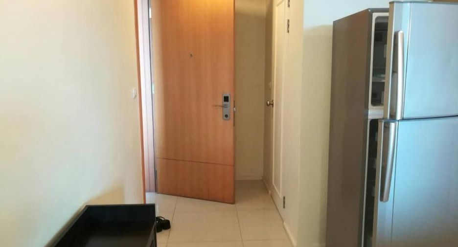 Продажа 2 спальни кондо в Щаттхана, Бангкок