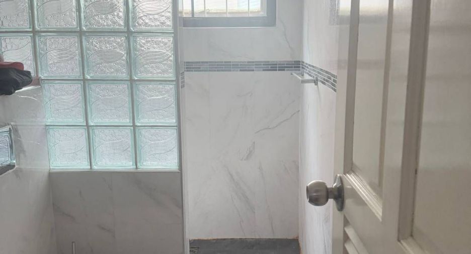 For sale and for rent 4 bedrooms house in Mueang Phuket, Phuket
