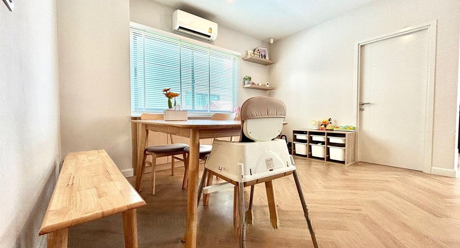 出售 4 卧室 独立屋 在 Lat Krabang, 曼谷