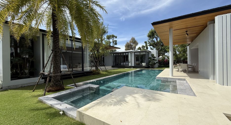 For sale and for rent 4 bedrooms villa in Thalang, Phuket