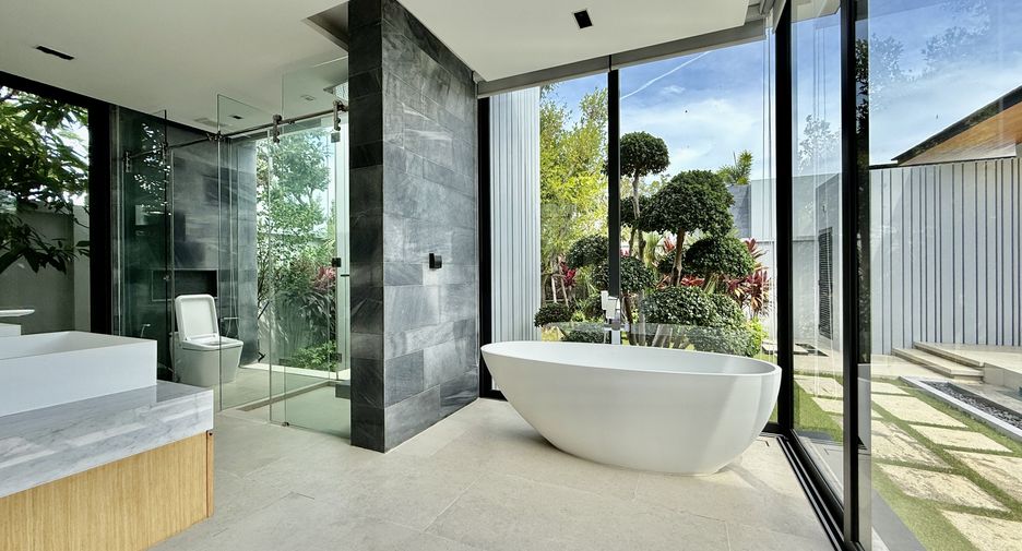 For sale and for rent 4 bedrooms villa in Thalang, Phuket