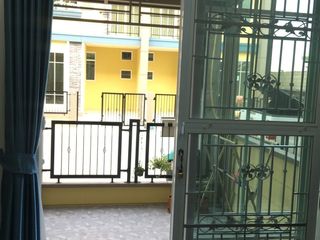 Reihenhaus zum Kauf mit 4 Zimmer in Mueang Samut Prakan, Samut Prakan