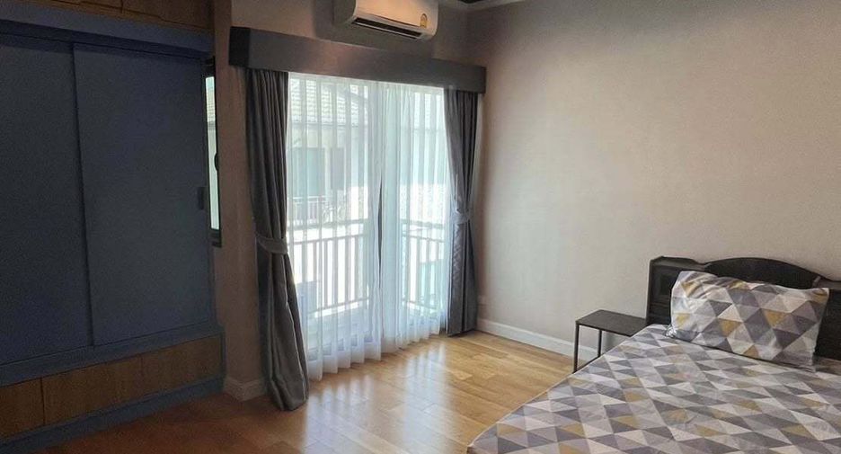 Haus zur Miete mit 7 Zimmer in Prawet, Bangkok
