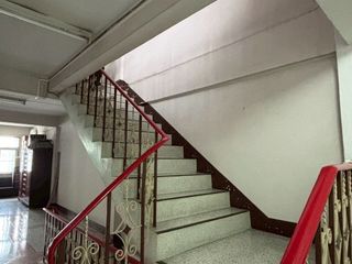 For sale 6 ベッドルーム townhouse in Khlong San, Bangkok