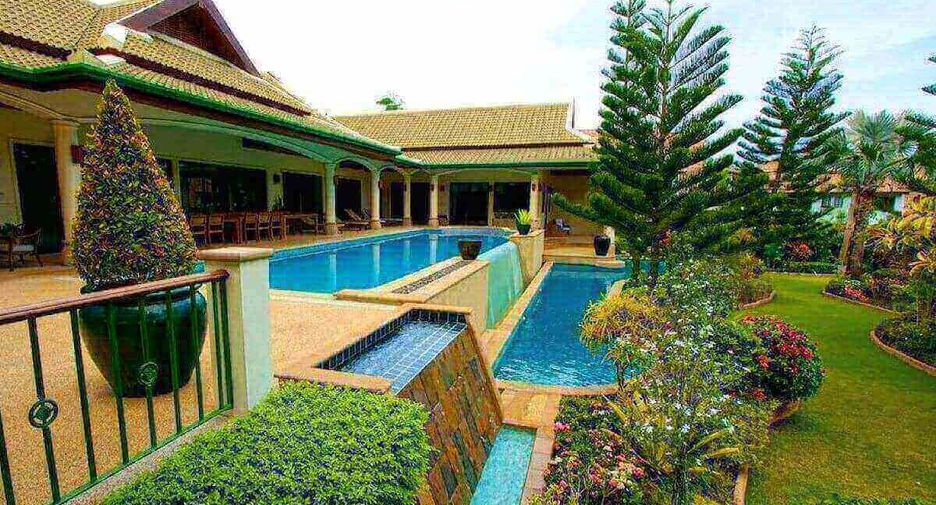 For sale 6 bedrooms villa in Mueang Phuket, Phuket