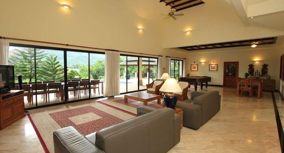 For sale 6 bedrooms villa in Mueang Phuket, Phuket