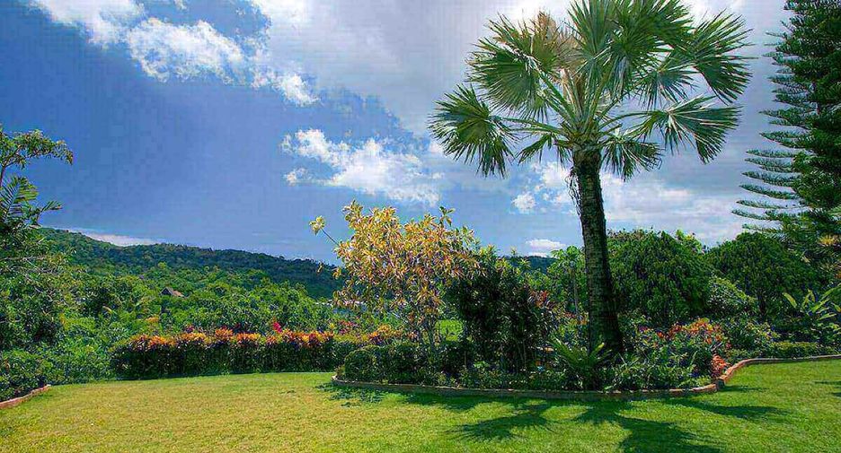 For sale 6 bedrooms villa in Mueang Phuket, Phuket