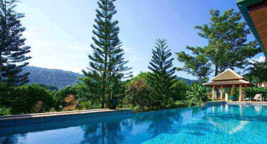 For sale 6 bedrooms villa in Mueang Phuket, Phuket