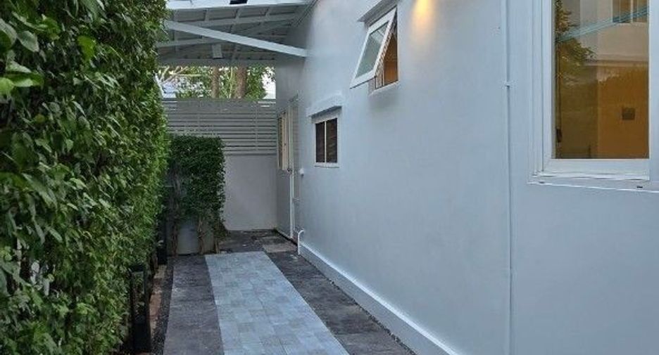 For rent 4 bedrooms house in Bang Phli, Samut Prakan