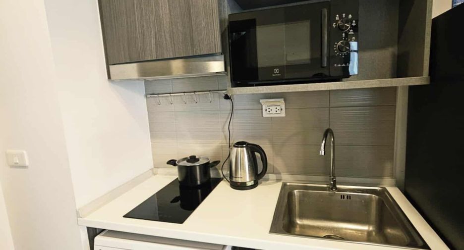 For rent 2 bedrooms condo in Bang Na, Bangkok