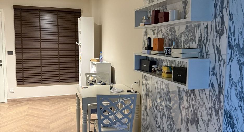 For rent 1 bed condo in Phaya Thai, Bangkok