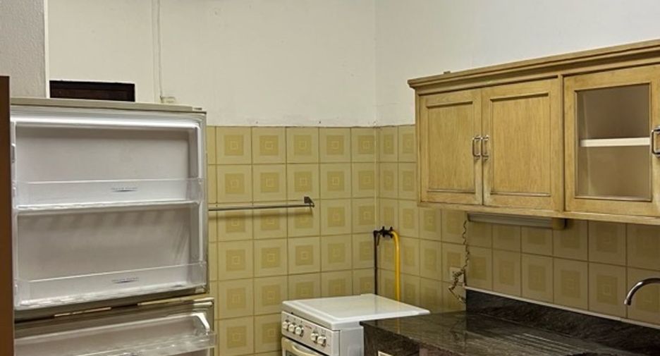 For sale 4 bedrooms townhouse in Pathum Wan, Bangkok