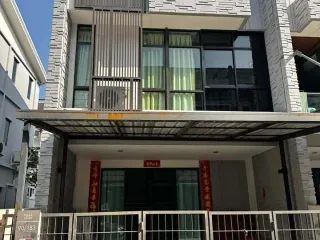 Аренда 3 спальни таунхаус в Bang Phli, Самутпракан