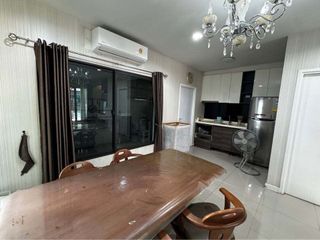 Аренда 3 спальни таунхаус в Bang Phli, Самутпракан