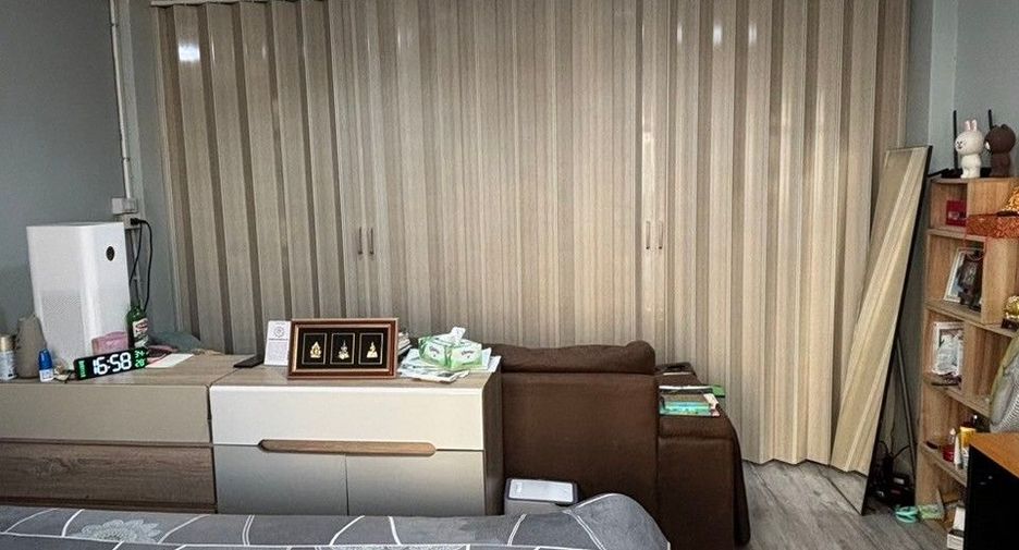 For sale 2 bedrooms retail Space in Phra Pradaeng, Samut Prakan