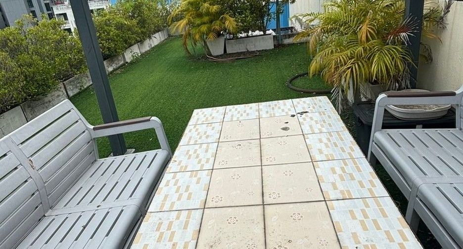 For sale 2 bedrooms retail Space in Phra Pradaeng, Samut Prakan