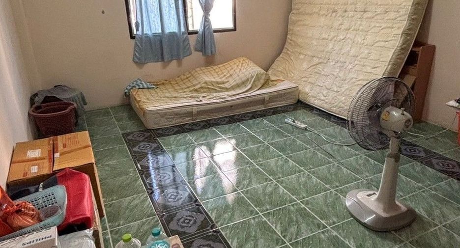 For sale 2 bedrooms retail Space in Phra Pradaeng, Samut Prakan