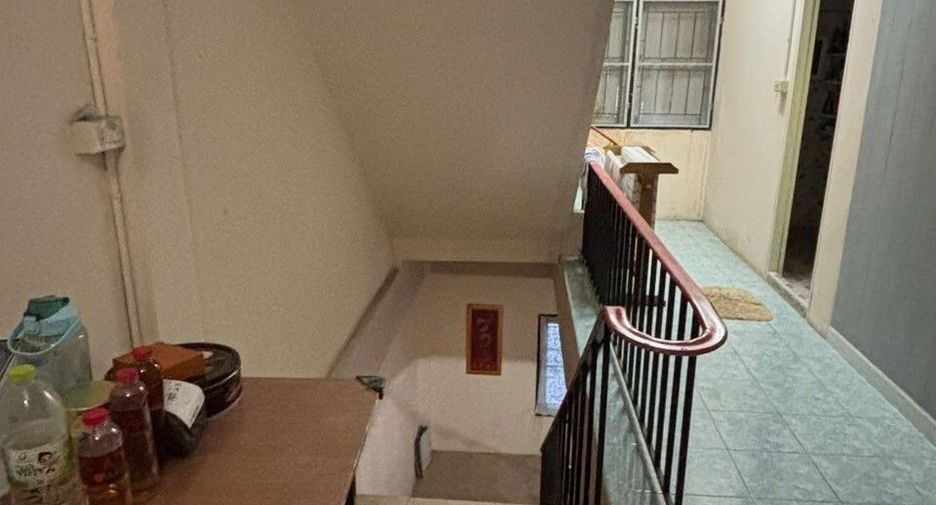 For sale 2 bedrooms retail Space in Phra Pradaeng, Samut Prakan