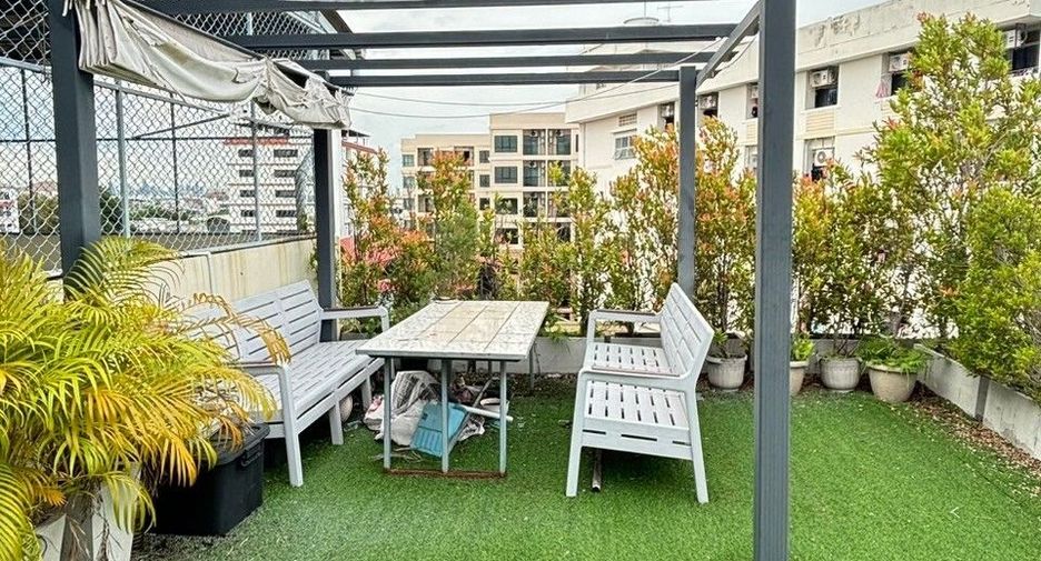 For sale 2 bedrooms retail Space in Phra Pradaeng, Samut Prakan