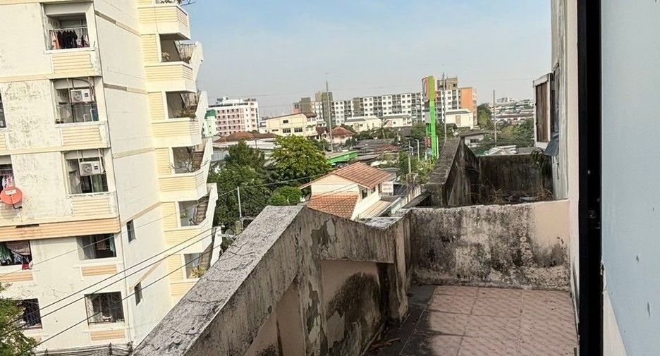 For sale 2 bedrooms retail Space in Phra Pradaeng, Samut Prakan