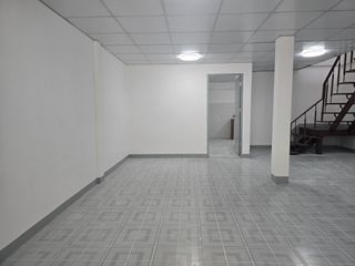For sale and for rent 3 bedrooms townhouse in Huai Khwang, Bangkok