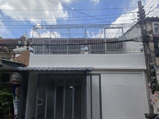 For sale and for rent 3 bedrooms townhouse in Huai Khwang, Bangkok
