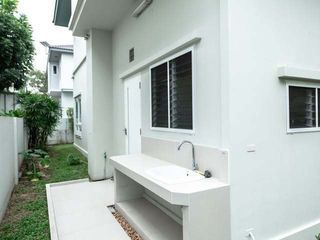 Haus zum Kauf und zur Miete mit 4 Zimmer in Prawet, Bangkok