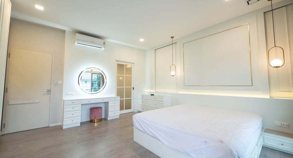 Casa en venta y en alquiler de 4 habitaciones en Prawet, Bangkok