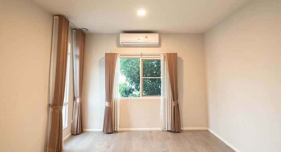 Casa en venta y en alquiler de 4 habitaciones en Prawet, Bangkok
