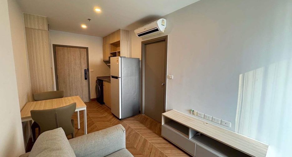 Condo en alquiler de 1 habitaciones en Bang Na, Bangkok