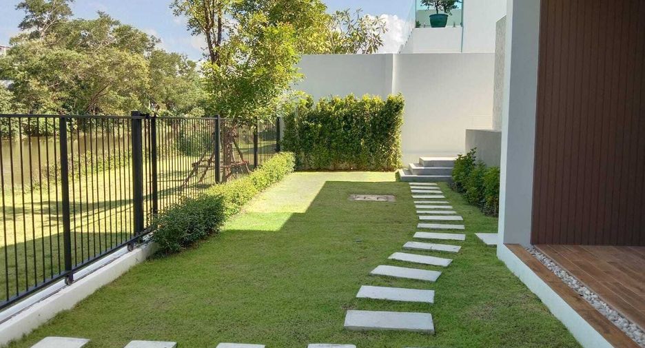 For rent 4 bedrooms villa in Mueang Phuket, Phuket