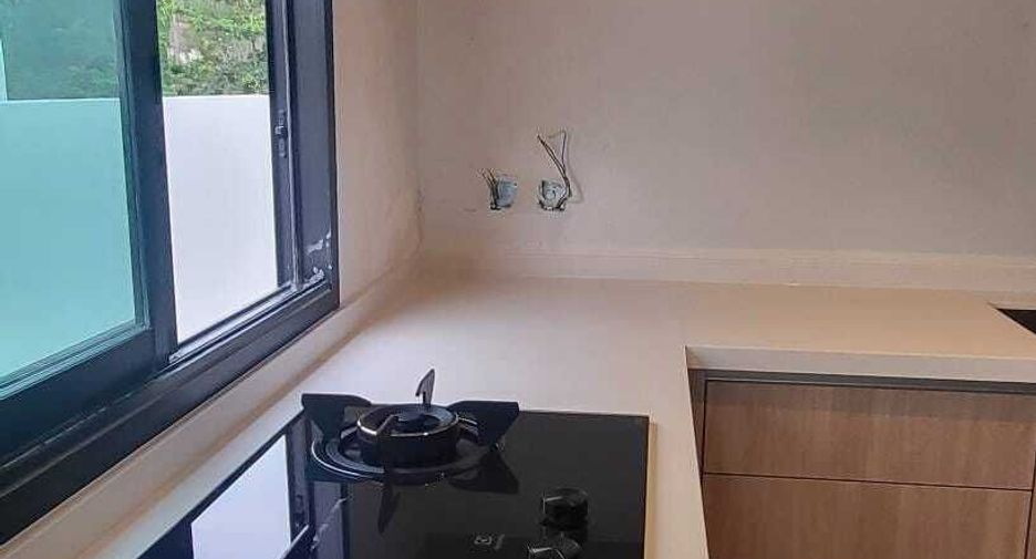 For rent 4 bedrooms villa in Mueang Phuket, Phuket