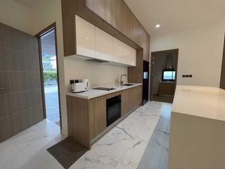 For rent 4 bedrooms villa in Mueang Phuket, Phuket