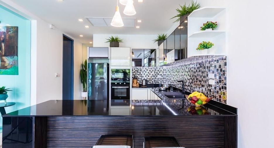 For sale 3 bedrooms villa in Kathu, Phuket
