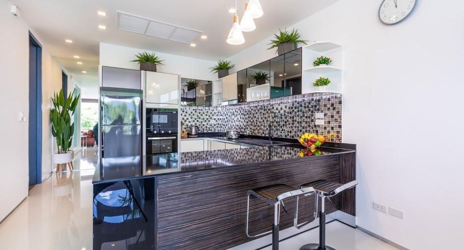 For sale 3 bedrooms villa in Kathu, Phuket