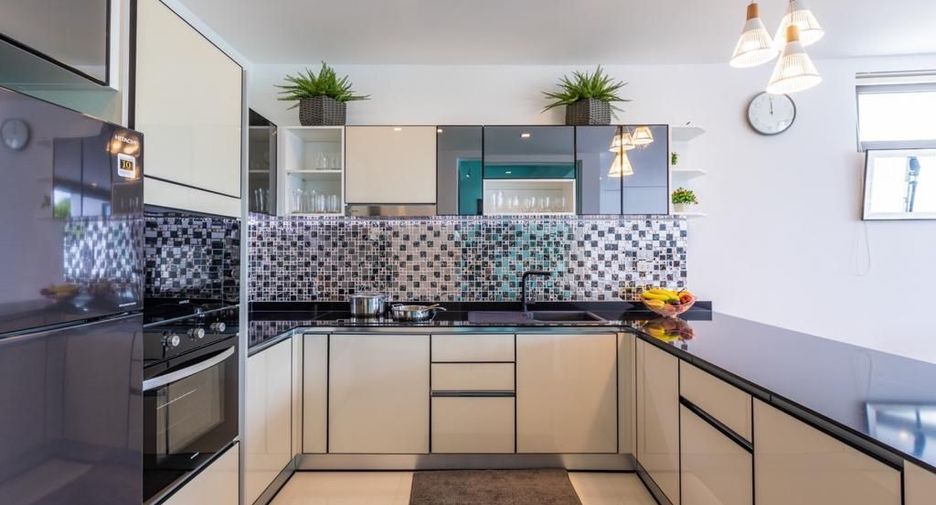 For sale 3 bedrooms villa in Kathu, Phuket