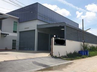 出售 3 卧室 独立屋 在 Bang Sao Thong, Samut Prakan