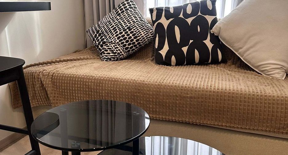 For rent studio condo in Khlong San, Bangkok