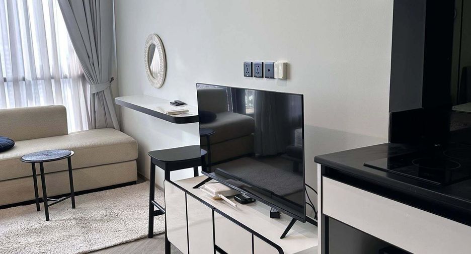 For rent studio condo in Khlong San, Bangkok