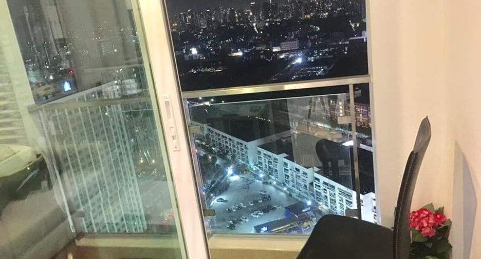 Condo en alquiler de 1 habitaciones en Huai Khwang, Bangkok