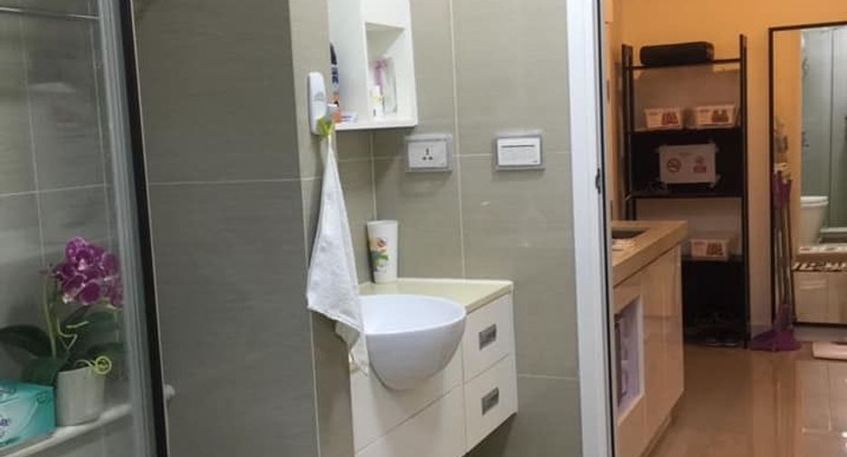 Condo en alquiler de 1 habitaciones en Huai Khwang, Bangkok